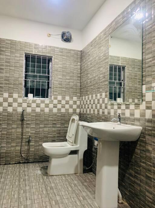 구와하티 White Orchid, Unique & Stylish, Executive 2Bhk. 아파트 외부 사진